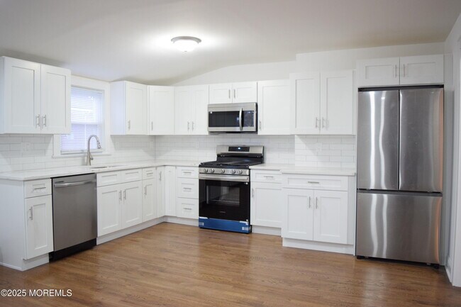 Photo - 52 Dunbar Ave