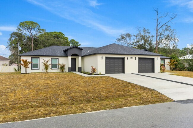 Building Photo - 1623 Espejo St SE Unit 1623 Espejo Street #A