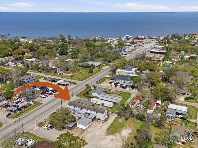 313 Grand Ave