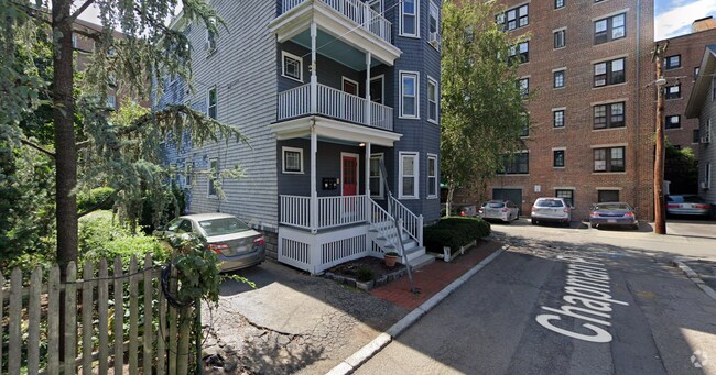Building Photo - 8 Chapman Pl Rental