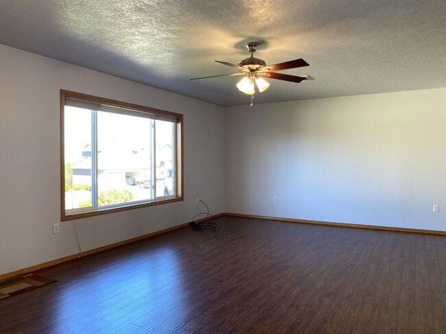 Photo - Single-Level Simplicity