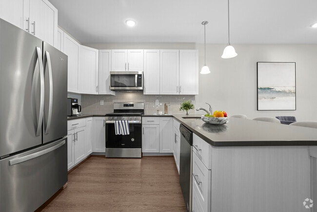 Building Photo - Birchwood Park Rental