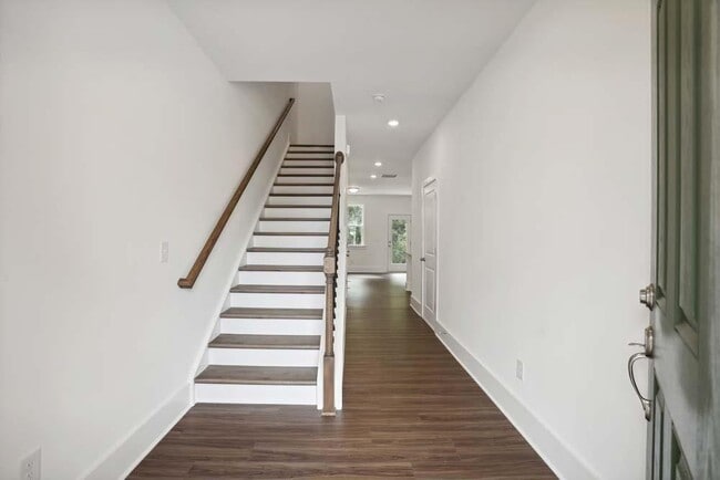 Photo - 1621 Gunnin Trce NW