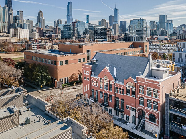 Photo - 505 W Elm St