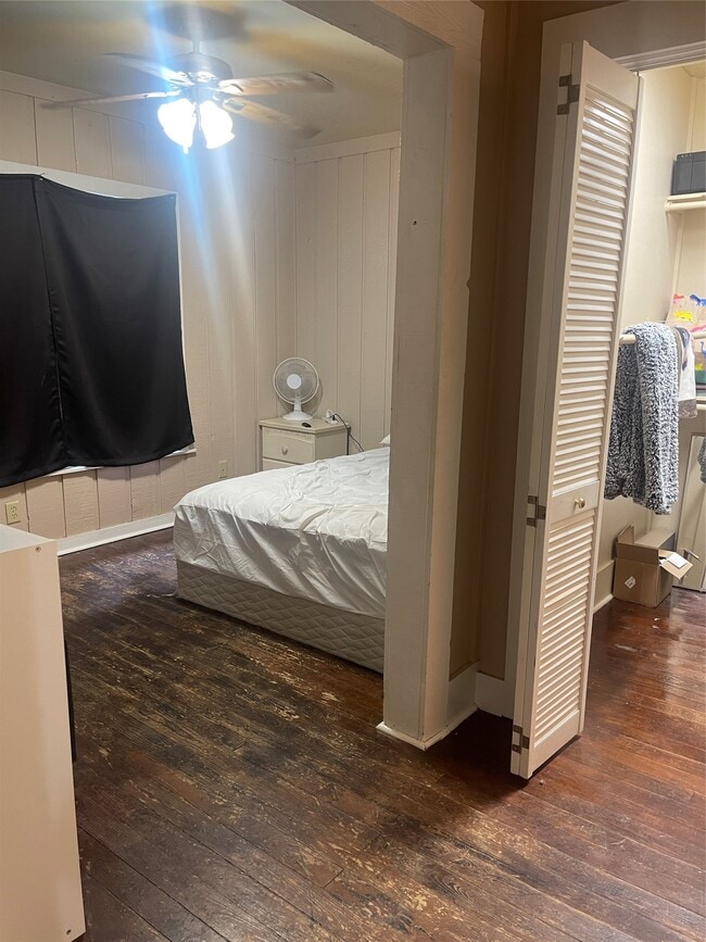 Photo - 707 Avenue J