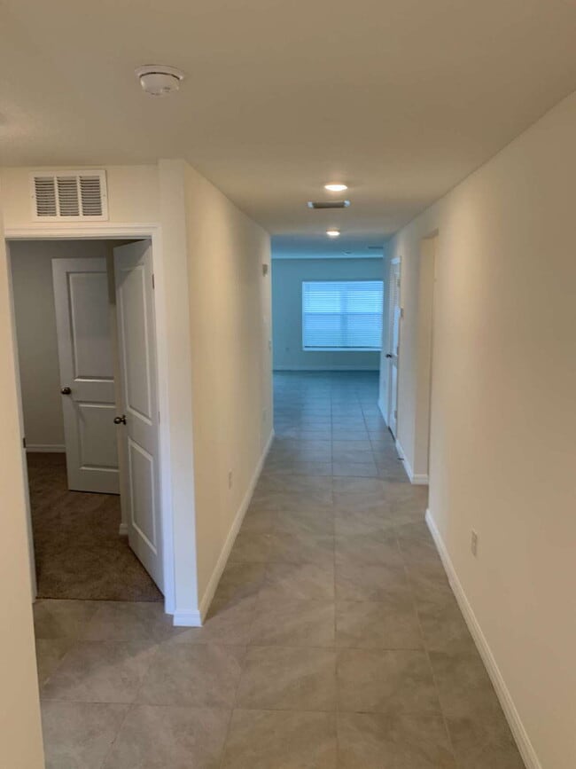 Photo - 16763 Parker River St