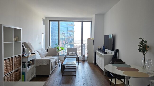 Photo - 99 Hudson St Unit 1705