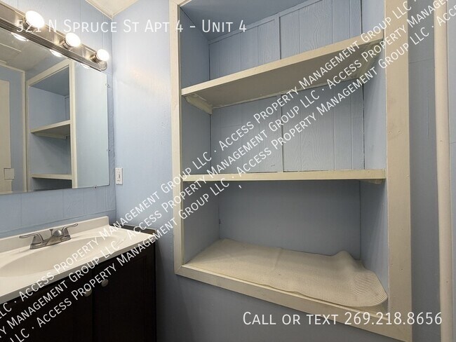 Photo - 521 Spruce St Unit 4