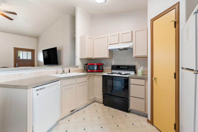 Photo - 1500 W Georgia Ave