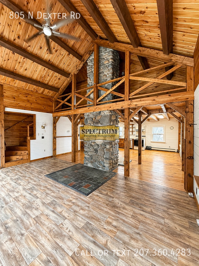 Photo - 805 N Dexter Rd