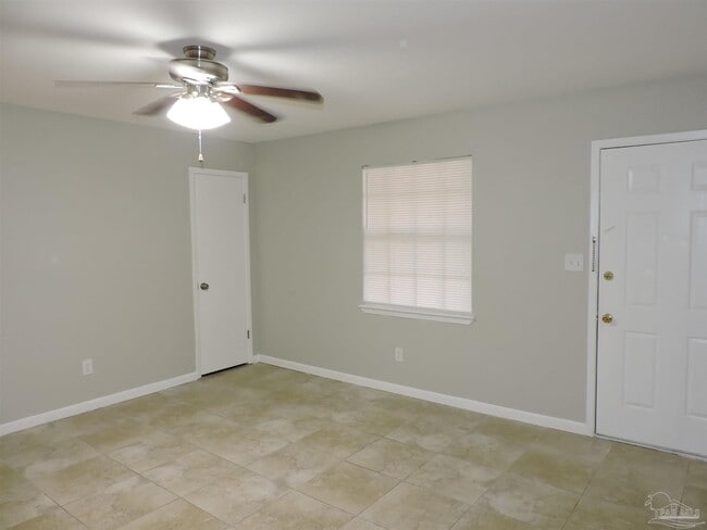 Photo - 5094 Yacht Harbor Cir