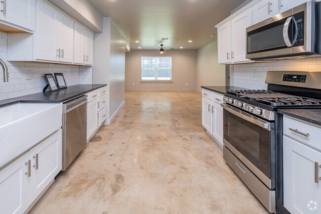 1BR, 1BA - 801SF - Kitchen, Living and Dining Room