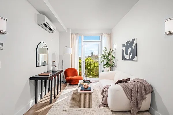 Building Photo - 91 Bruckner Blvd