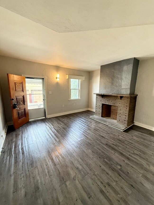 Photo - One or 2 bedroom, 1 bathroom home with a den in the heart of Lawrenceville.