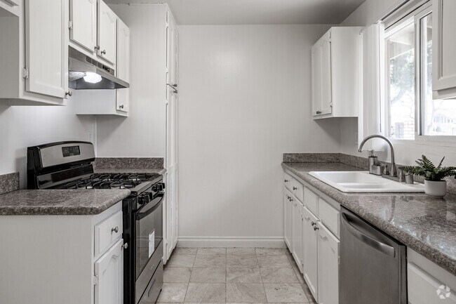 2 habitaciones, 2 baños, 950 pies cuadrados, cocina - Chaumont Villas Apartments