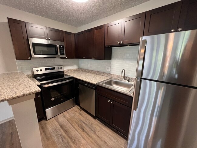 Photo - Paper Moon Apartments