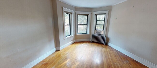 Photo - 52 Charlesgate E