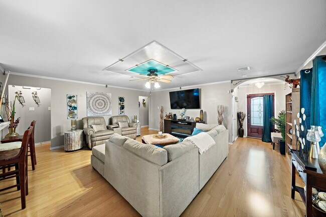 Photo - 1110 Ambrosden Ln