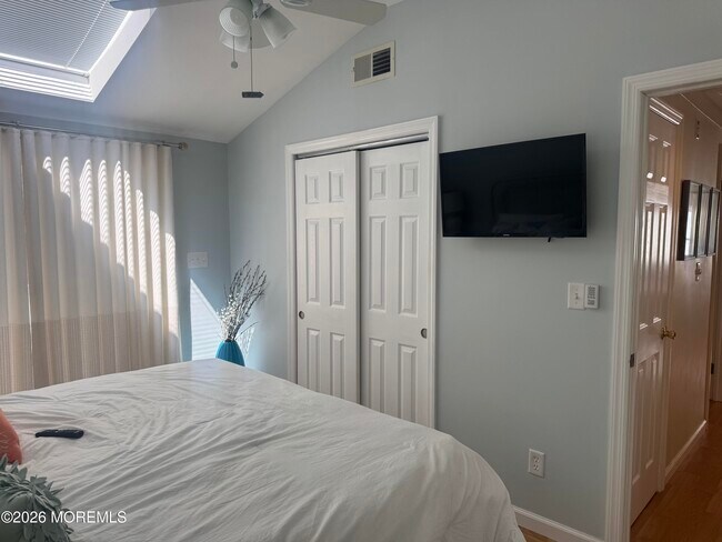 Photo - 128 San Fernando Dr
