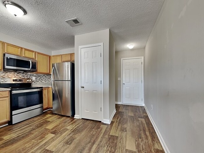 Photo - 1230 Brookstone Rd