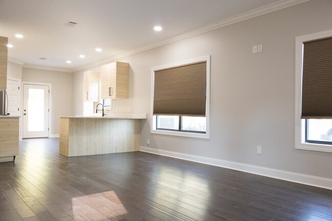 Photo - 902 Desoto Dr