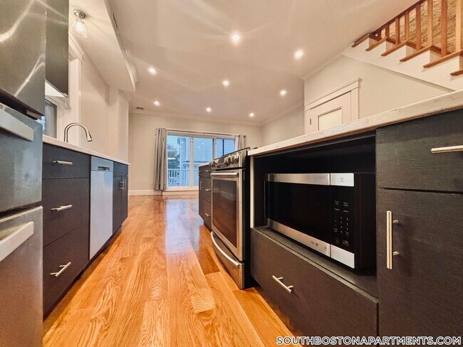 Photo - 799 E 4th St Unidad 2