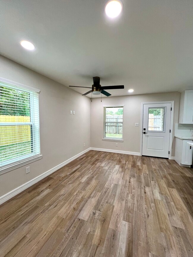 Photo - 545 S 28th St Unit B