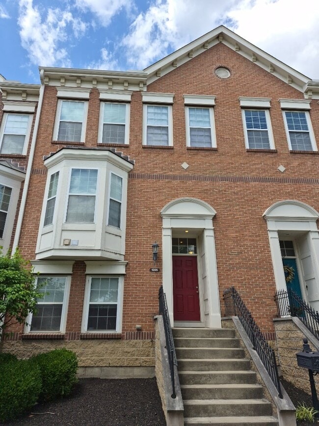 Building Photo - 1205 Cutter St