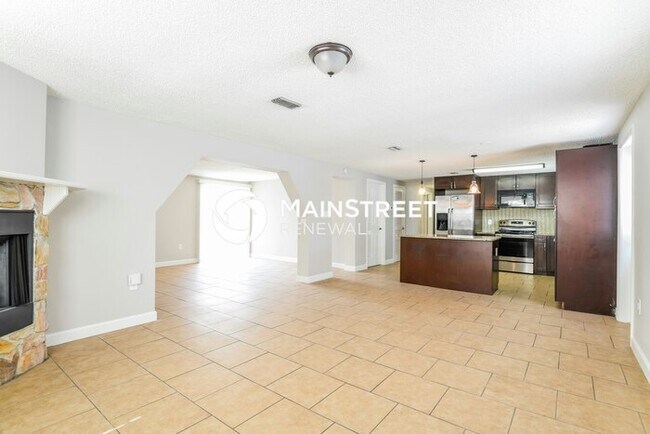 Photo - 3 Bedroom Pet-Friendly Home in Tampa, FL w...