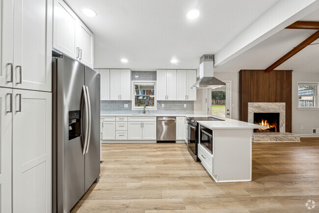 Amazing fully equipped modern and new kitchen - 270 Alpine Dr Rental