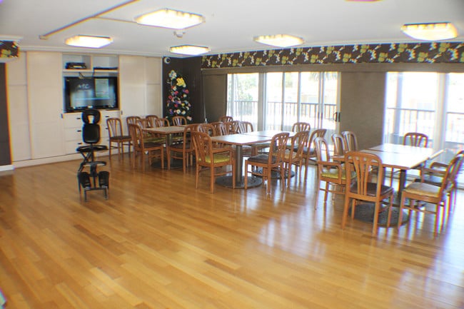 Park Pacific Tower Senior Housing