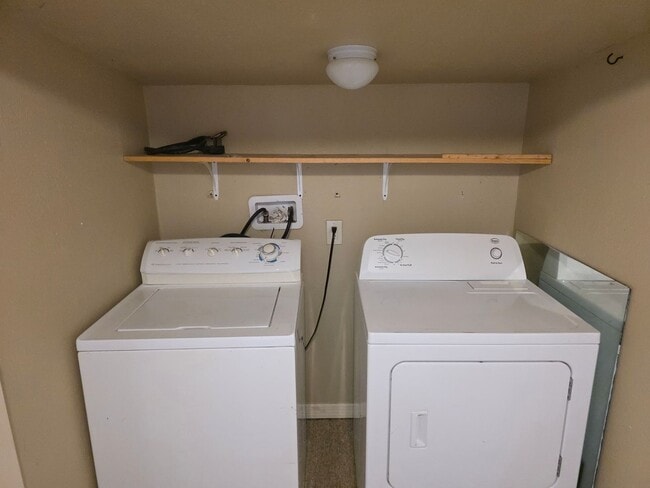 Photo - 1 Bed 1 Bath Near Downtown Unit 1304 1/2