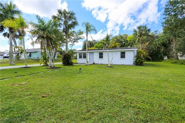 Photo - 159 5th St S