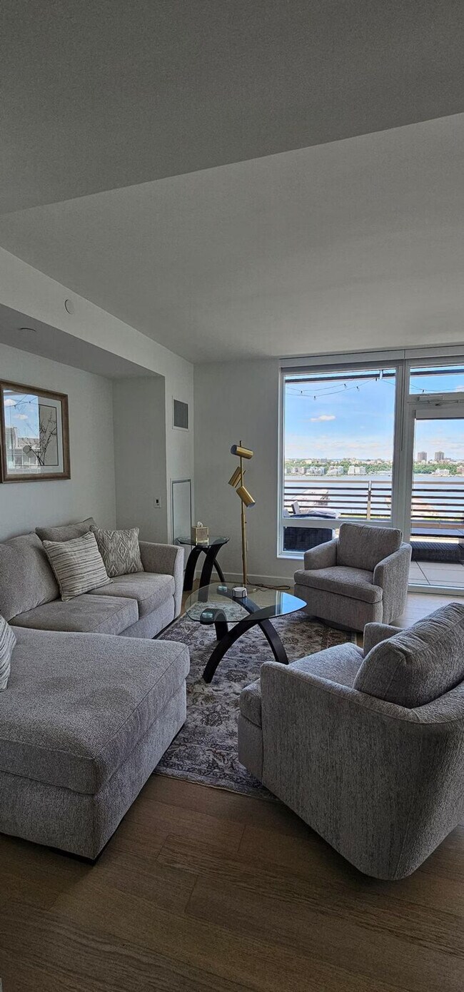 Photo - 646 11th Ave Unit ID1461705P