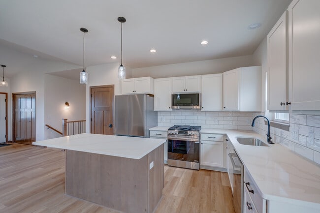 Photo - 103 Graelyn Cir