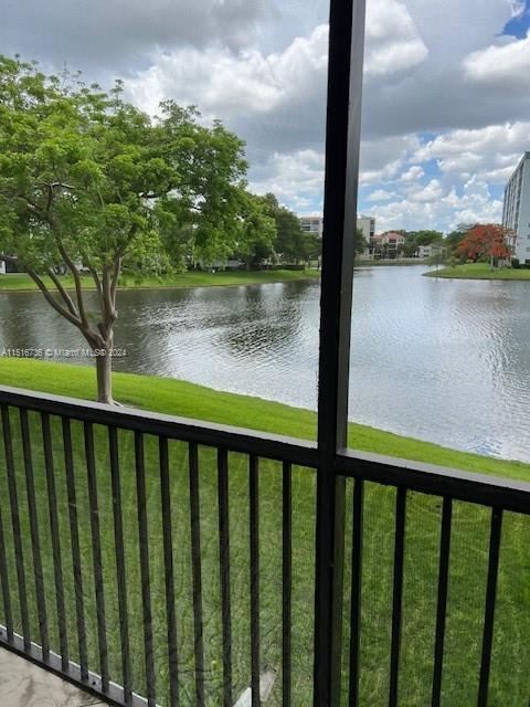 Building Photo - 2226 N Cypress Bend Dr Unit 210 Rental