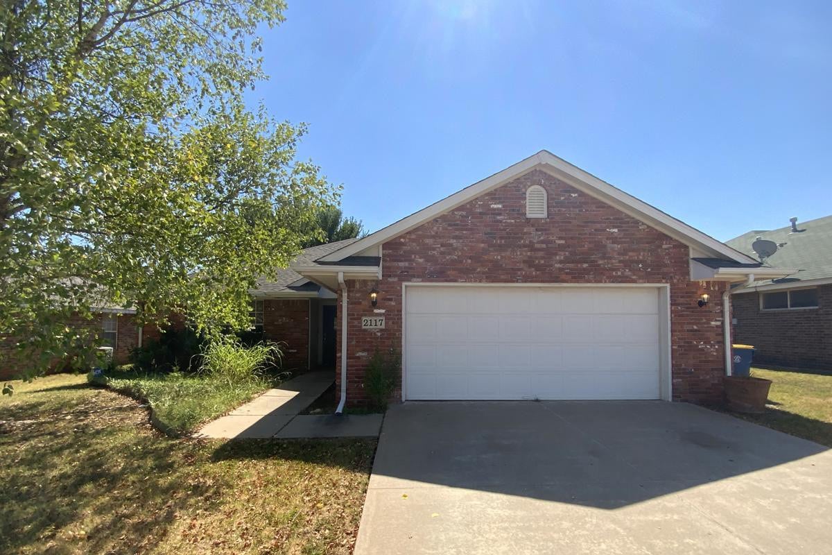 Photo - 2117 N Burdick St (Stillwater, OK)