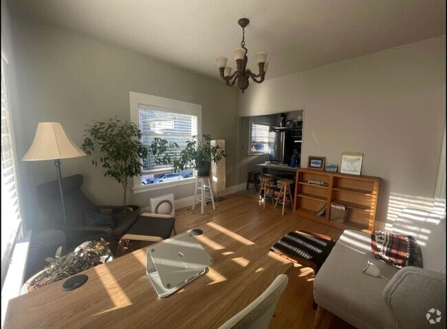 Building Photo - 207 Orange St Unit 4 Rental