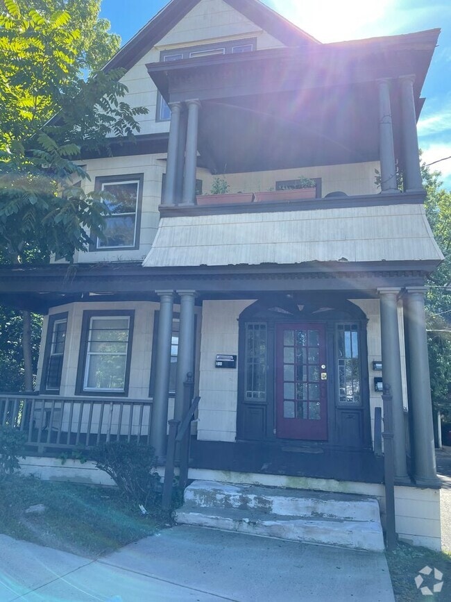 Building Photo - 52 Hillside Pl Unit 3 Rental