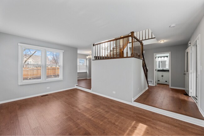 Photo - 448 Thorndale Ct