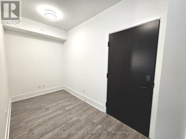 Photo - 470 Front St W Unit 1303