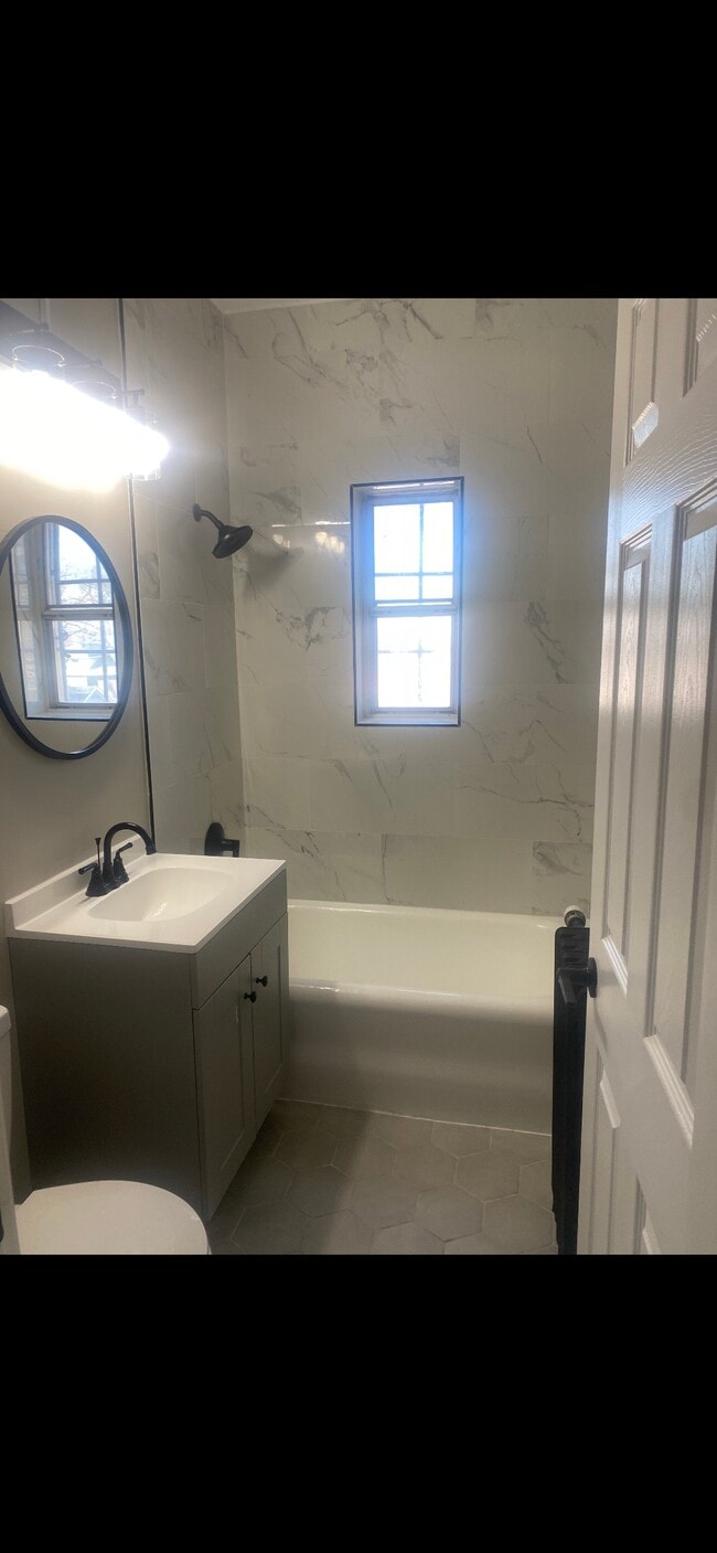 Photo - 5930 Hohman Ave Unidad 308