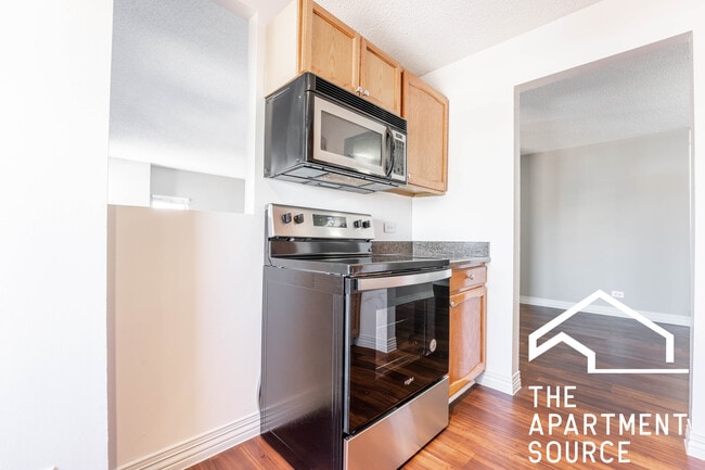 Photo - 100 W Chestnut St Unidad 1904