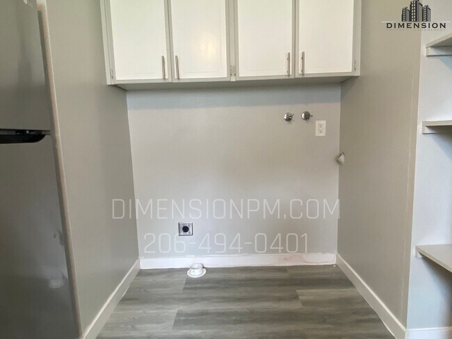 Photo - Olympia Townhouses 325 Pattison