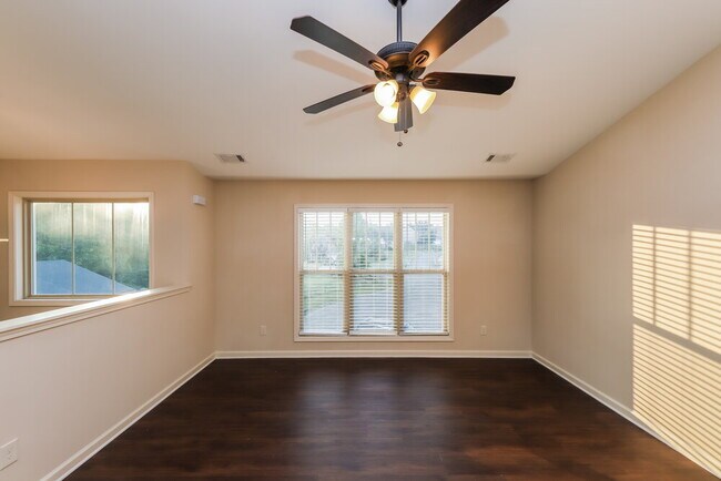 Photo - 104 Skylar Ct