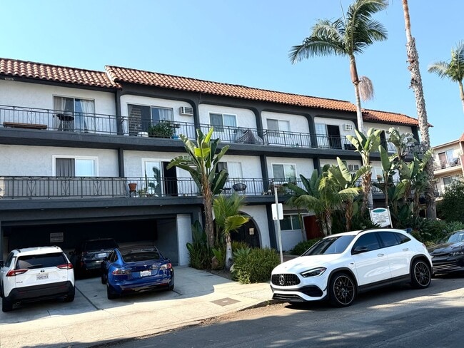Building Photo - 10779 Woodbine St Unit 202 Rental