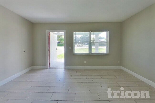 Photo - 124 Upsala Rd