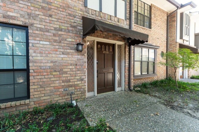 Building Photo - 6509 Preston Rd Unit 1 Rental