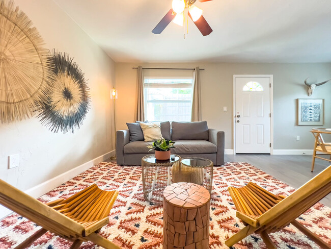 Building Photo - 2761 SW 33rd Ave Rental