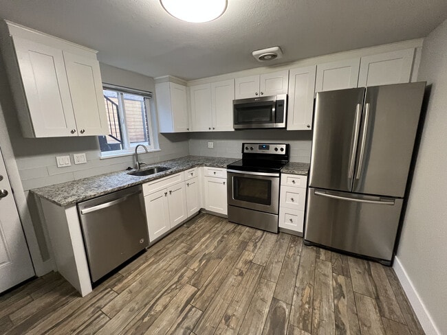 Depew Street Multiplex - Depew Street Multiplex Apartment